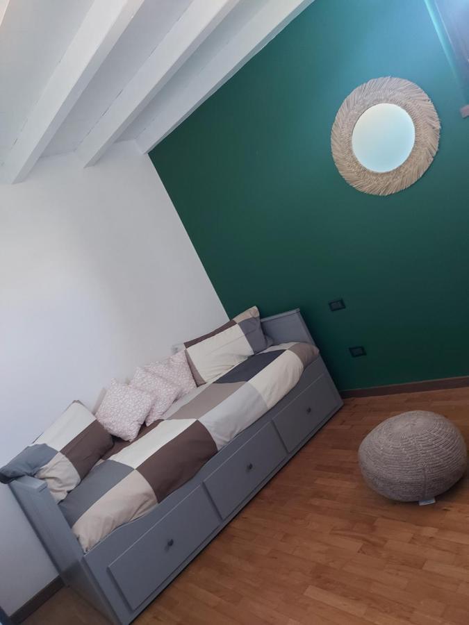 דירות סרניקו Loft Centro Storico מראה חיצוני תמונה
