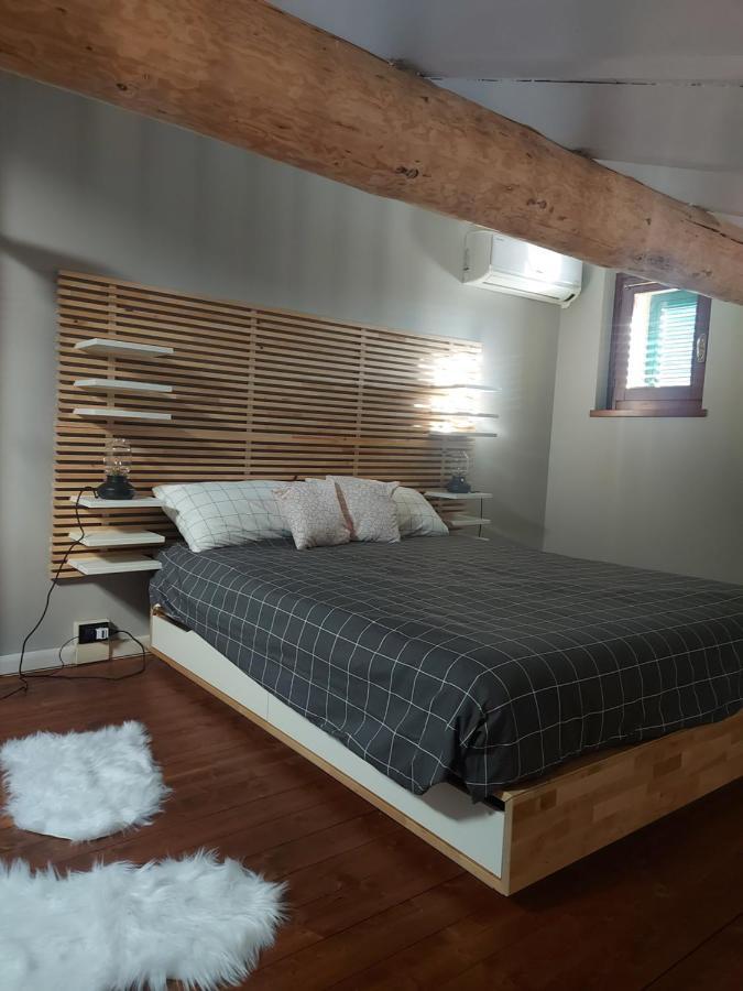 דירות סרניקו Loft Centro Storico מראה חיצוני תמונה